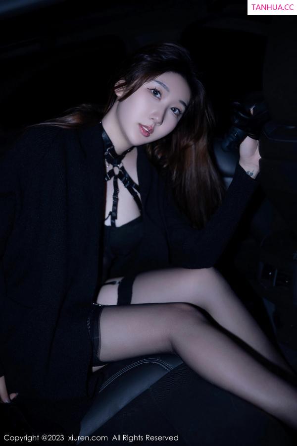 江真真  [XiuRen]高清写真图 2023.04.27 No.6650 江真真 黑丝美臀第27张图片